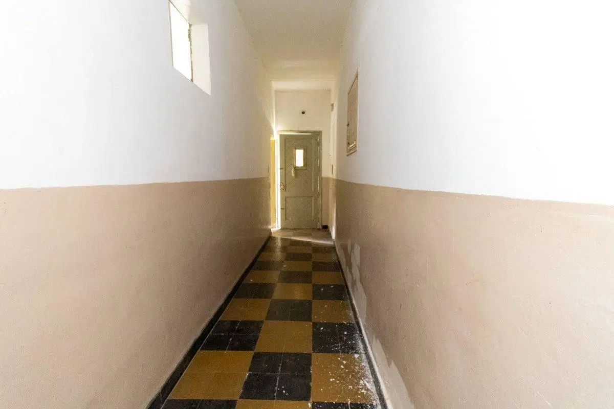 Venta Canje de casa a refaccionar sobre Av Galicia 2