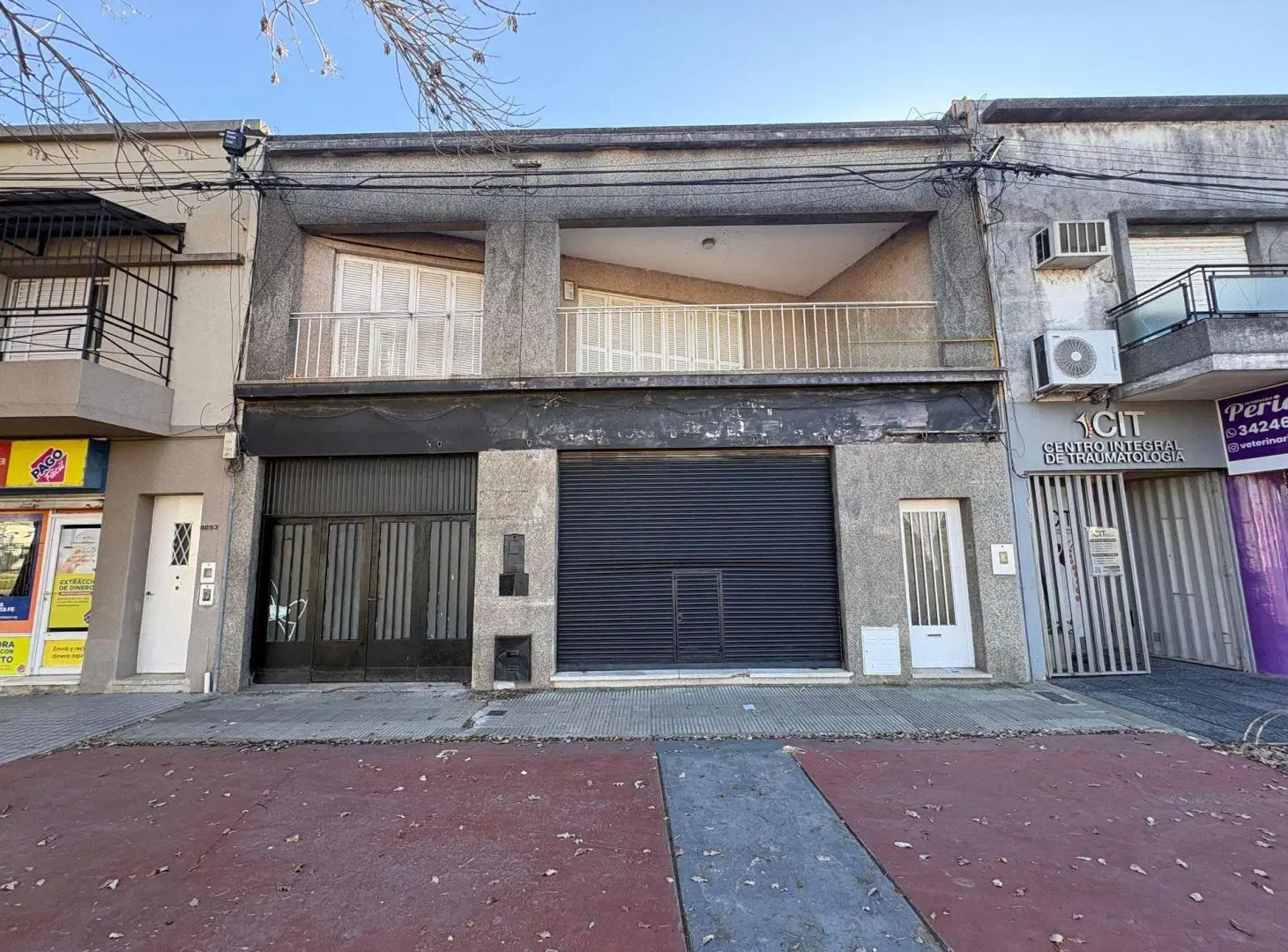 VENTA CASA EN PLANTA ALTA + LOCAL SOBRE A.GRAL PAZ 4