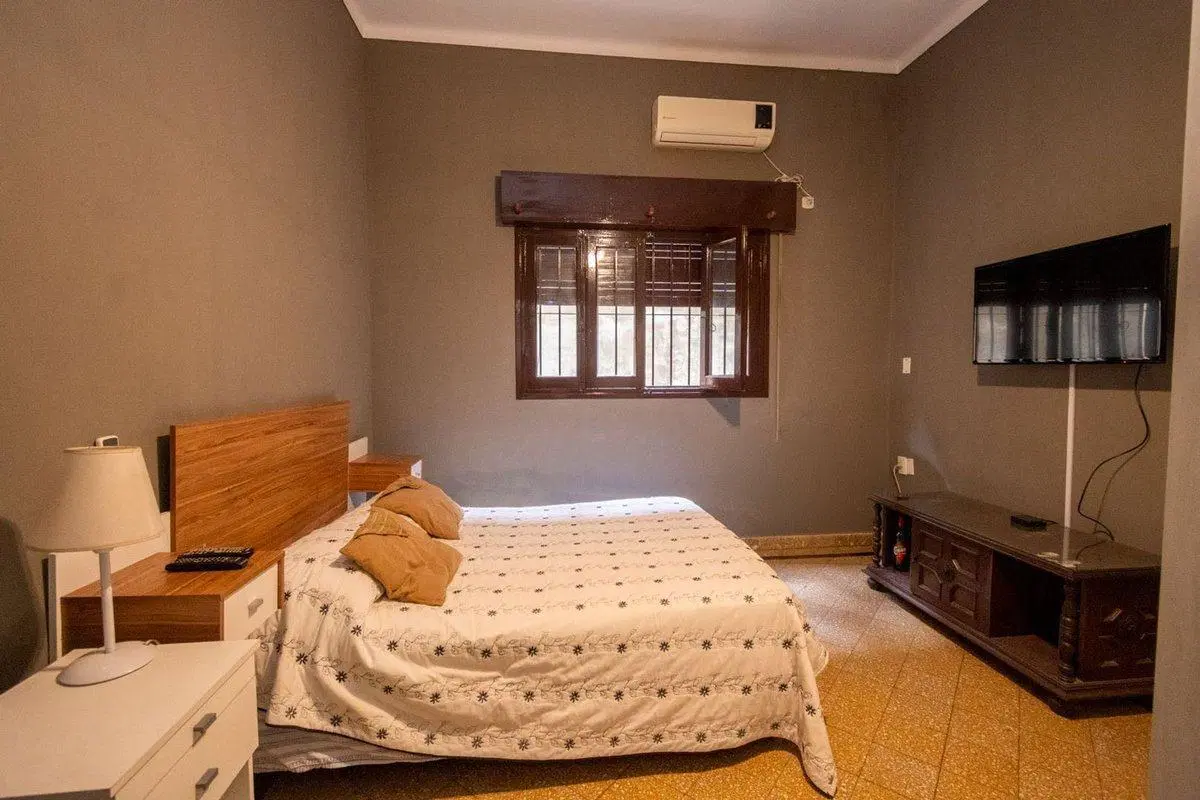 VENTA CASA 3/4 DORMITORIOS CON COCHERA Y PATIO 2