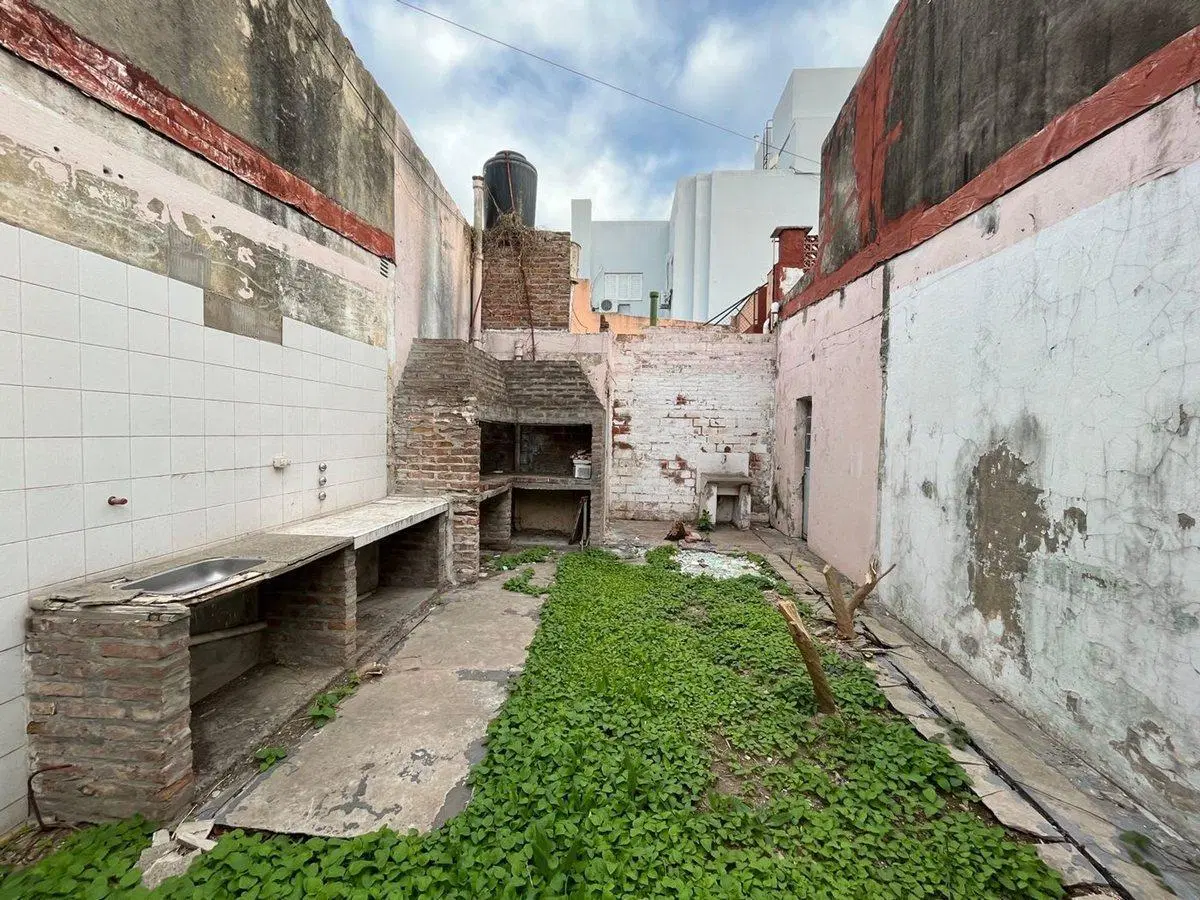 VENDE LOCAL EN ESQUINA ENTRE BOULEVARES SANTA FE 4