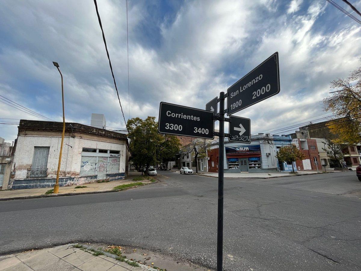 Foto de VENDE LOCAL EN ESQUINA ENTRE BOULEVARES SANTA FE, imagen 1