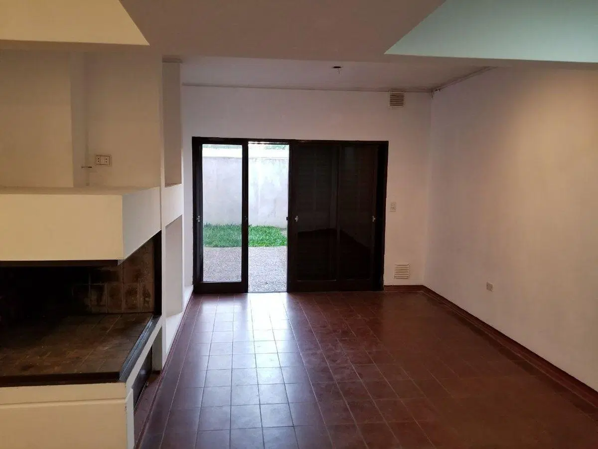 CASA Y 3 DEPARTAMENTOS EN GUADALUPE 3