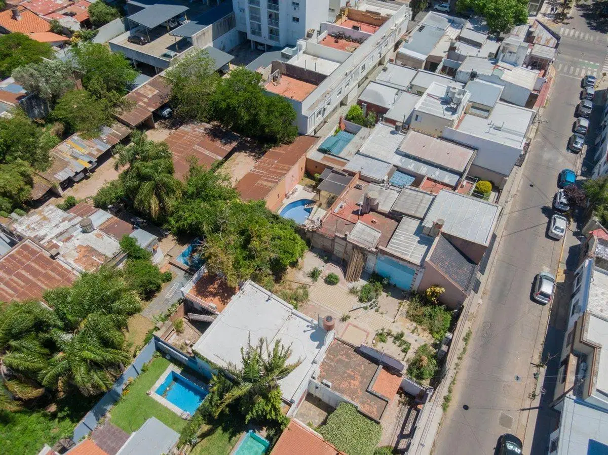 Lote de 264 m2 en Barrio Sur 3