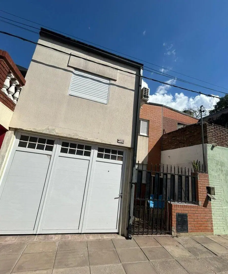 CASA EN VENTA ZONA ARISTÓBULO DEL VALLE Y FRENCH 2
