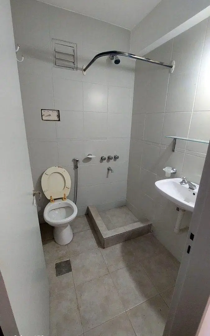 Dpto renovado amplias dimensiones 3 Dorm. 2