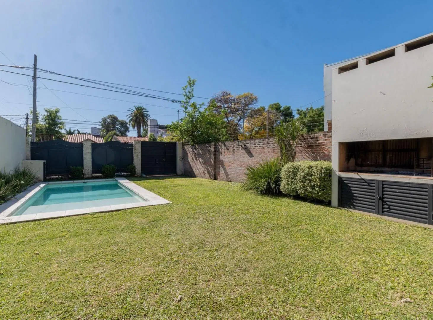 VENTA HERMOSA CASA PLENO GUADALUPE, PATIO Y PILETA 3