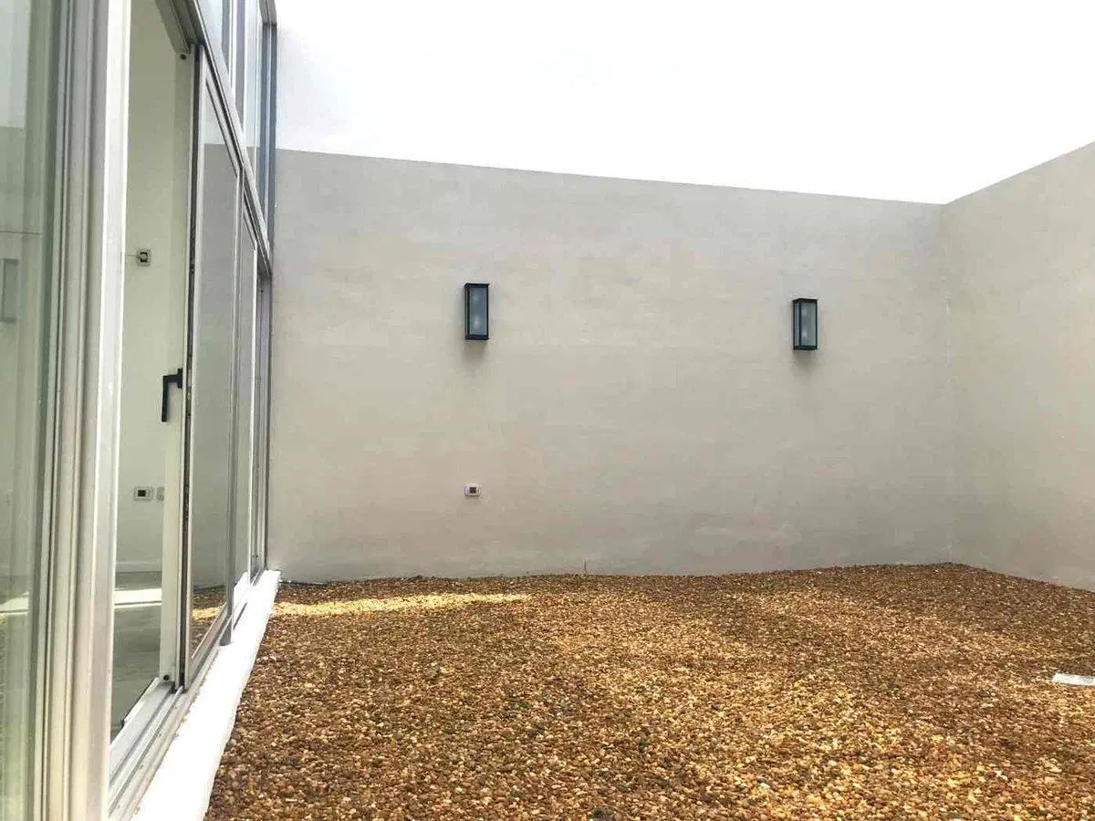 PROPIEDAD EN ALQUILER - IDEAL CONSULTORIO/CLINICA 3