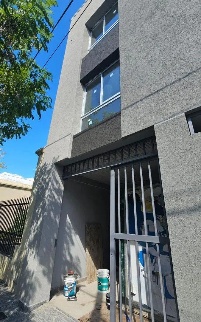 Venta Departamento de 1 dorm. en 1er piso frente 8
