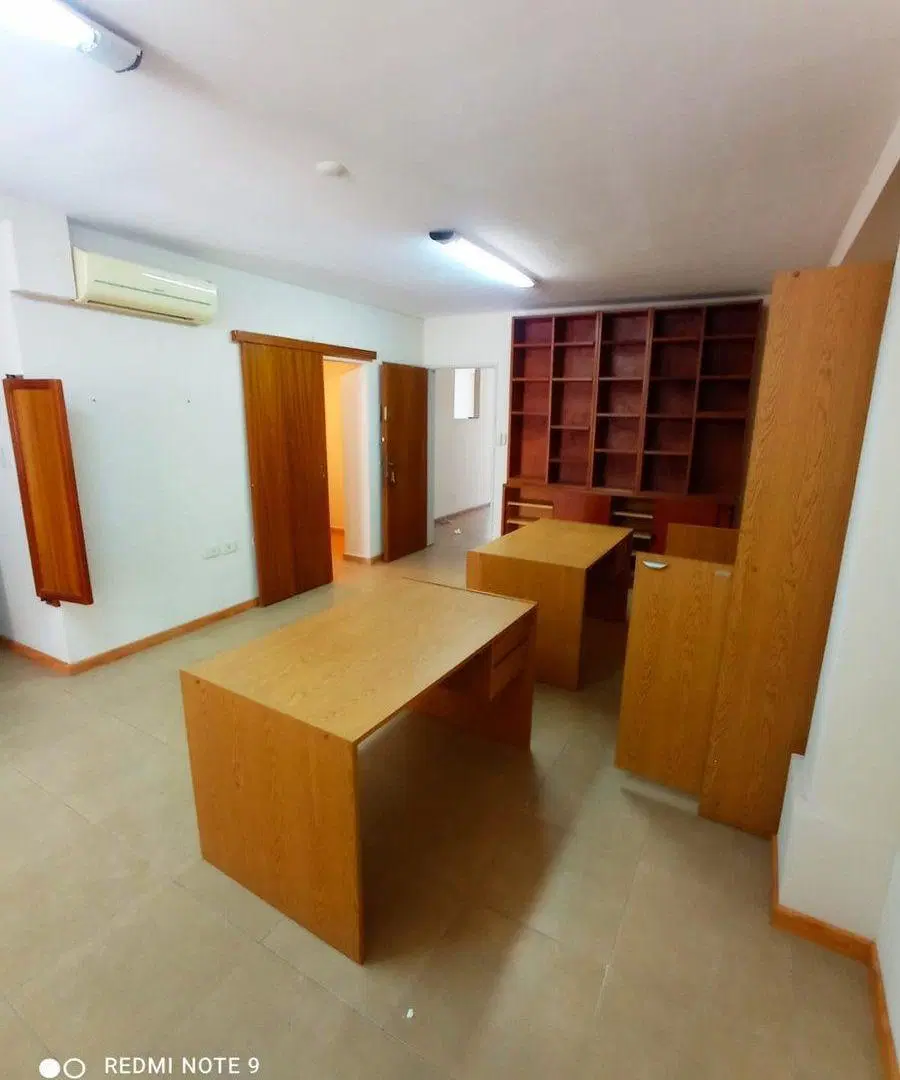 ALQUILER Oficina en Barrio Sur apta Profesionales 5