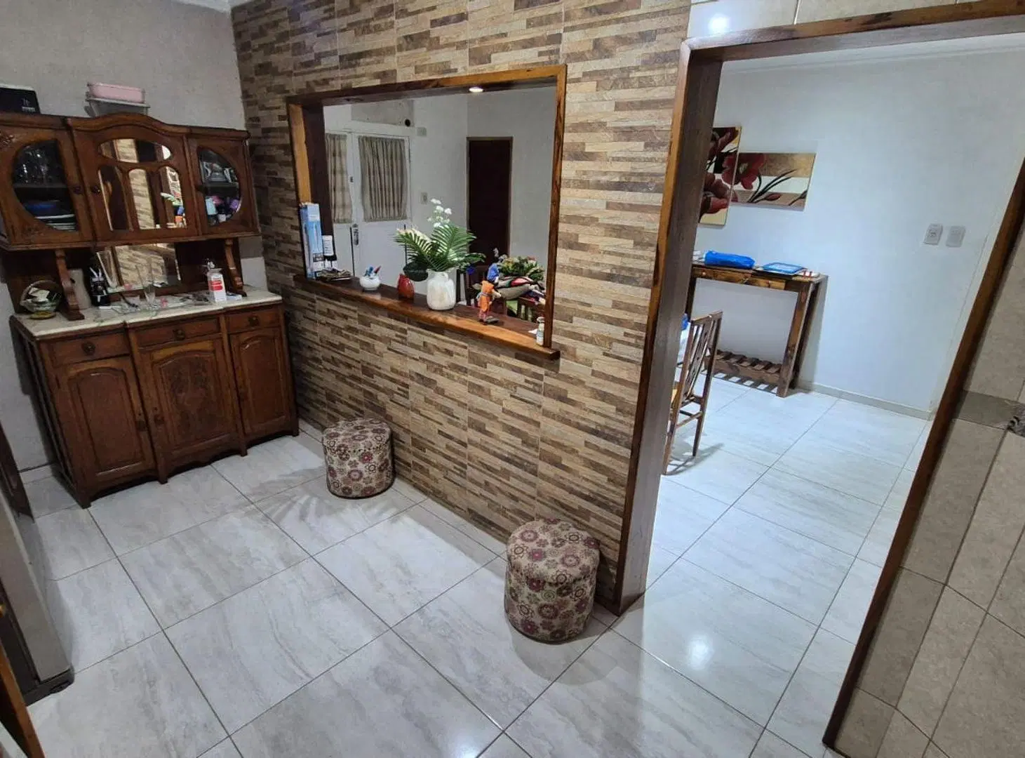 CASA 2 DORMITORIOS COCHERA Y PILETA SOBRE RUTA 5 3
