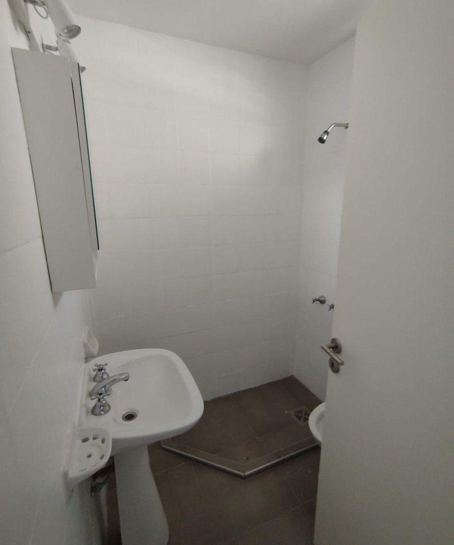 Foto de Alquiler Departamento de 2 dorm. Con Aire, imagen 3