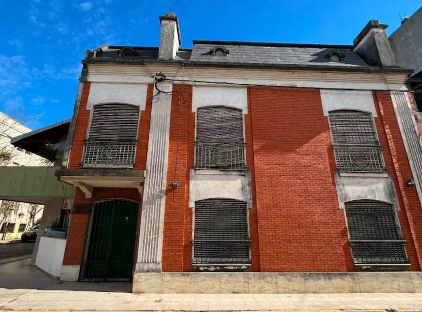 SE VENDE CASA EN 25 DE MAYO 2