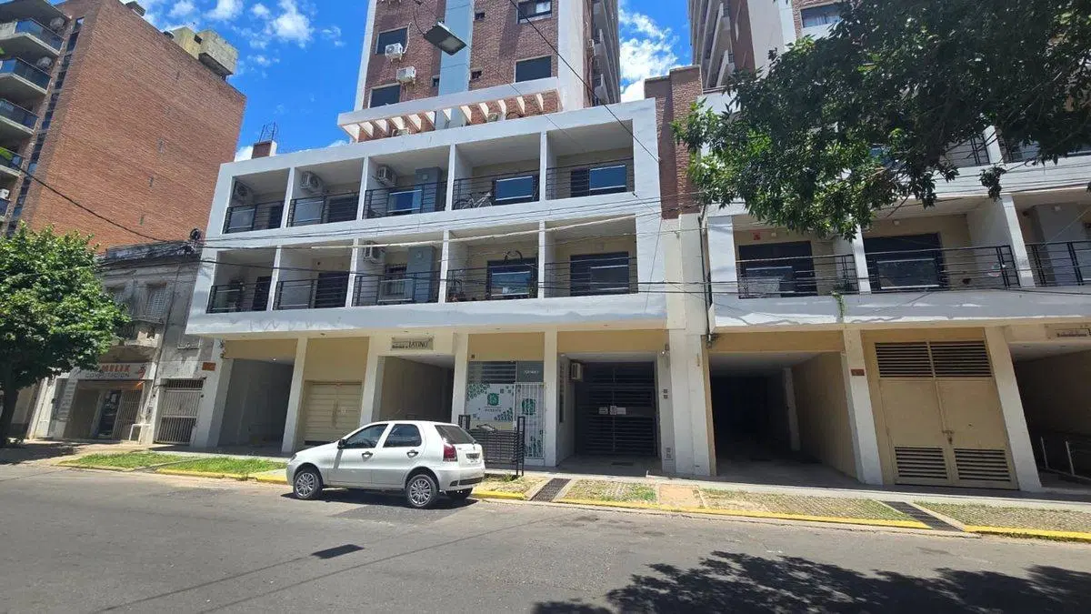 COCHERA EN EDIFICIO LATINO XX 4