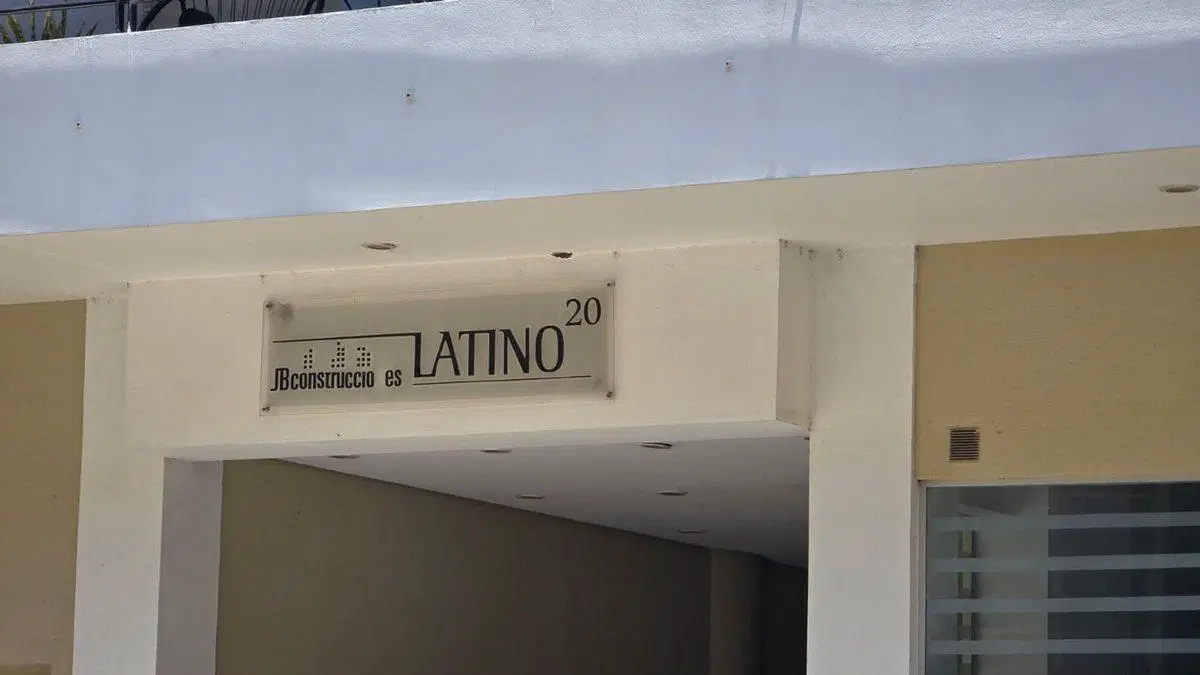 COCHERA EN EDIFICIO LATINO XX 3