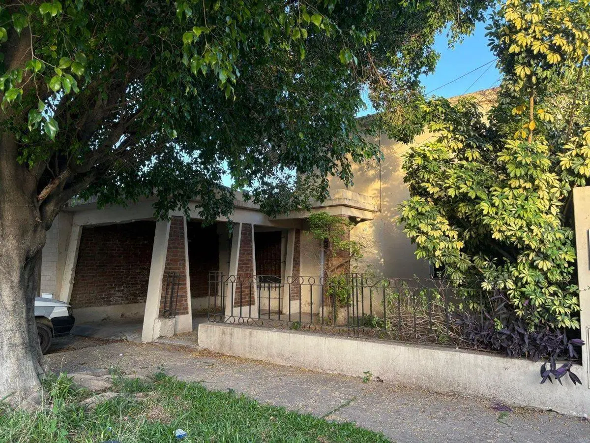 CASA FUNCIONAL DOS DORMITORIOS ZONA JERARQUICOS 3