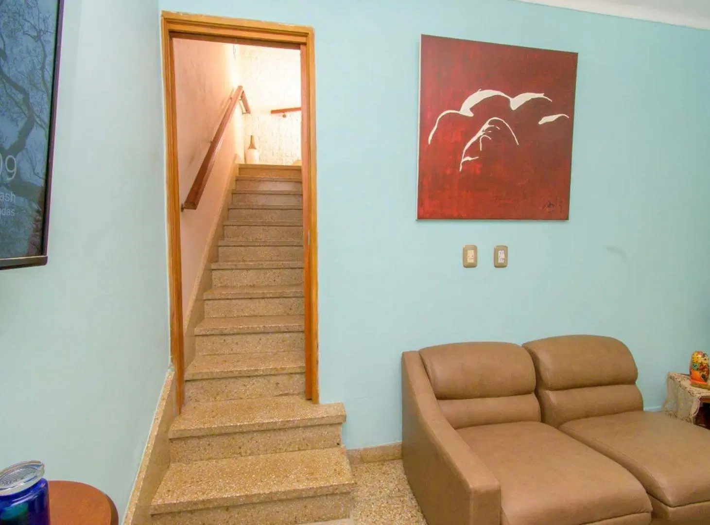 CASA 5 DORMITORIOS A UNA CUADRA DE A DEL VALLE 5