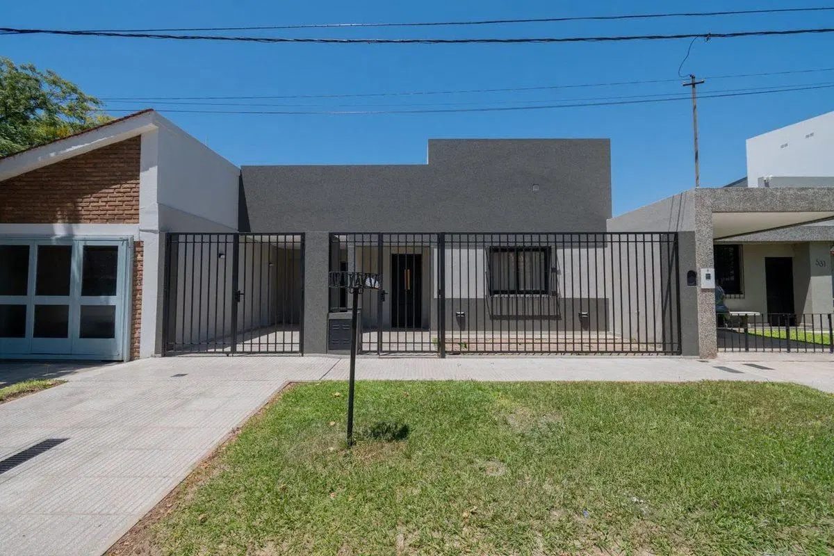 Casa a estrenar con patio verde en Guadalupe 3