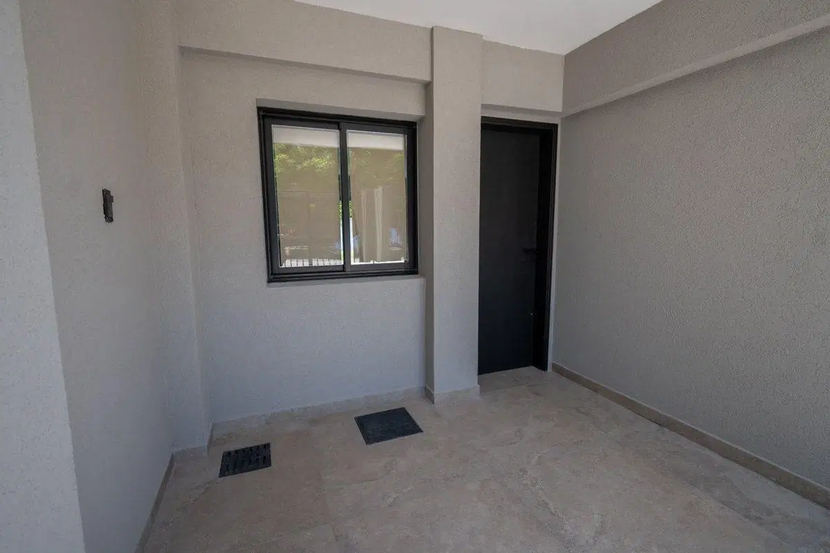 Casa a estrenar con patio verde en Guadalupe 2