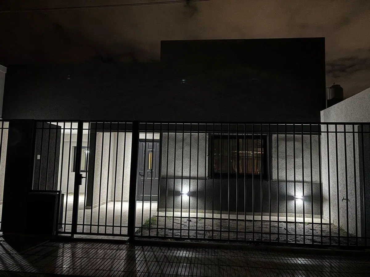Casa a estrenar con patio verde en Guadalupe 4