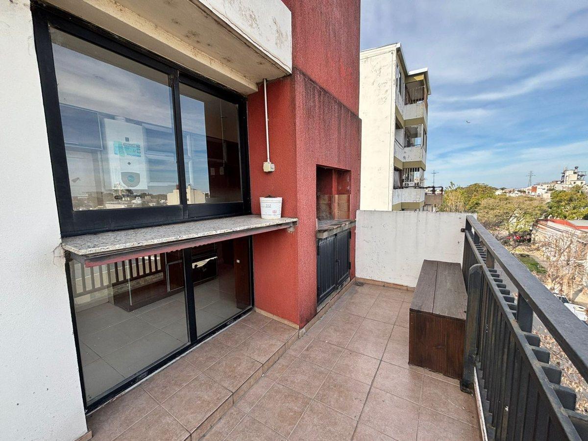 Foto de Depto de 2 dorm + balcón con asador en Candioti, imagen 5