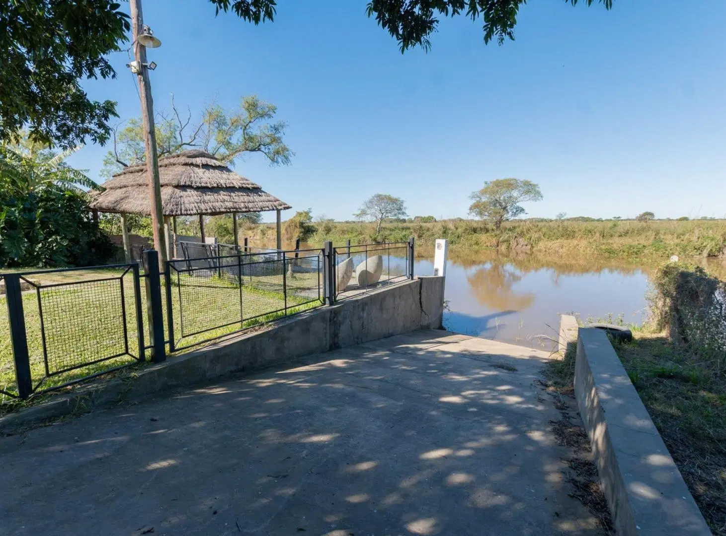 Casa con salida al río en Arroyo Leyes | Venta 2