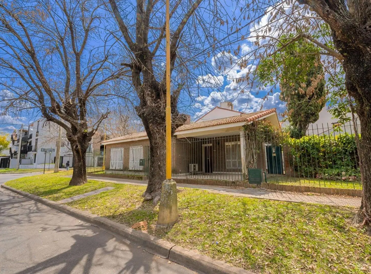 CASA EN VENTA - BARRIO GUADALUPE 3