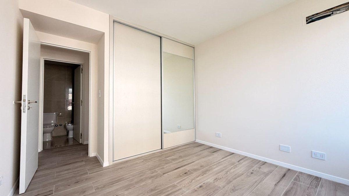 Foto de SE VENDE SEMIPISO DE 4 DORM EN AMARRAS CENTER, imagen 4