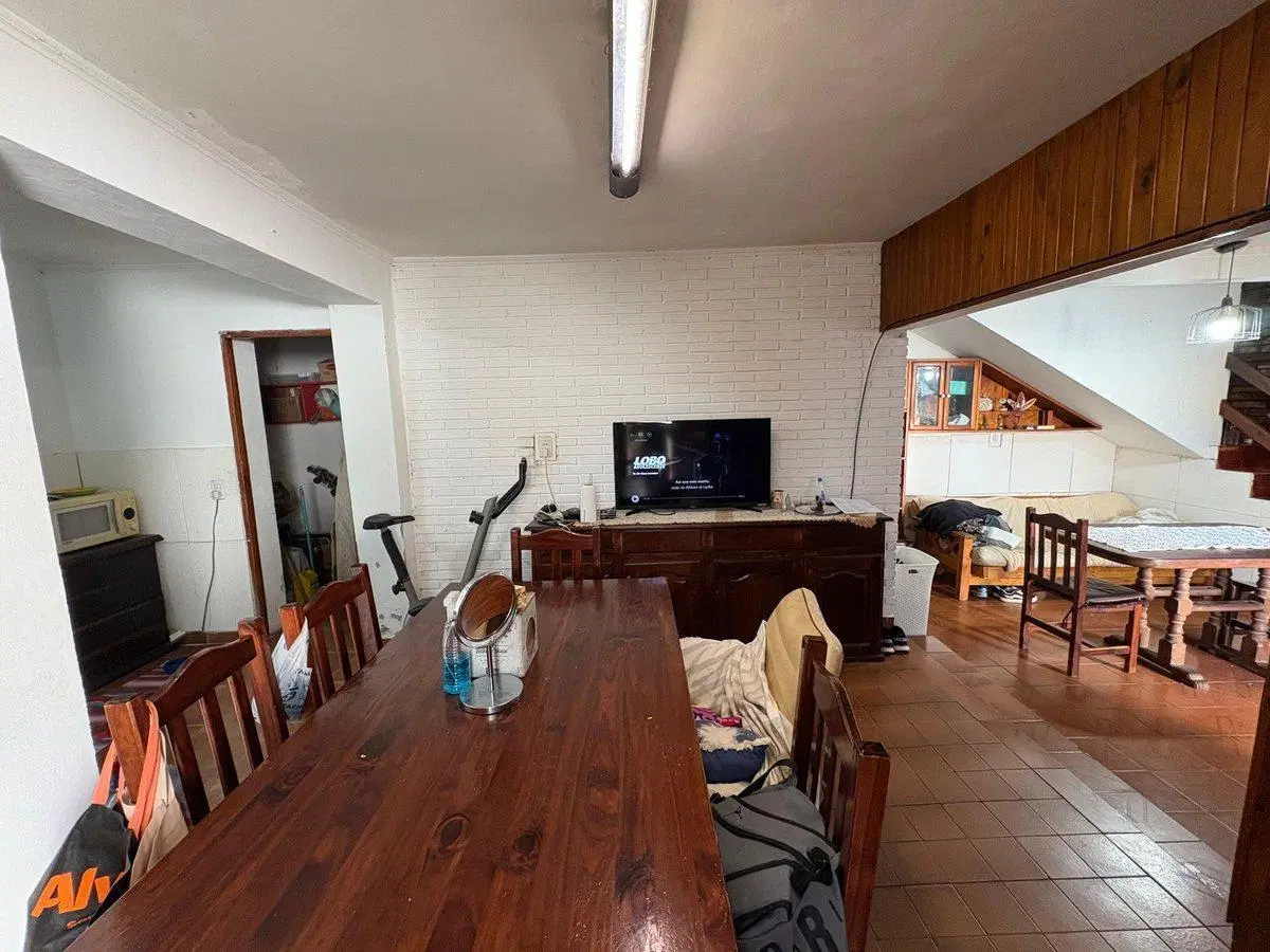 VENTA CASA INTERNA SARGENTO CABRAL, 3 DORM + PATIO 5