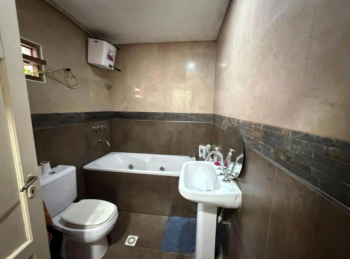 CASA EN BARRIO GUADALUPE OESTE 8