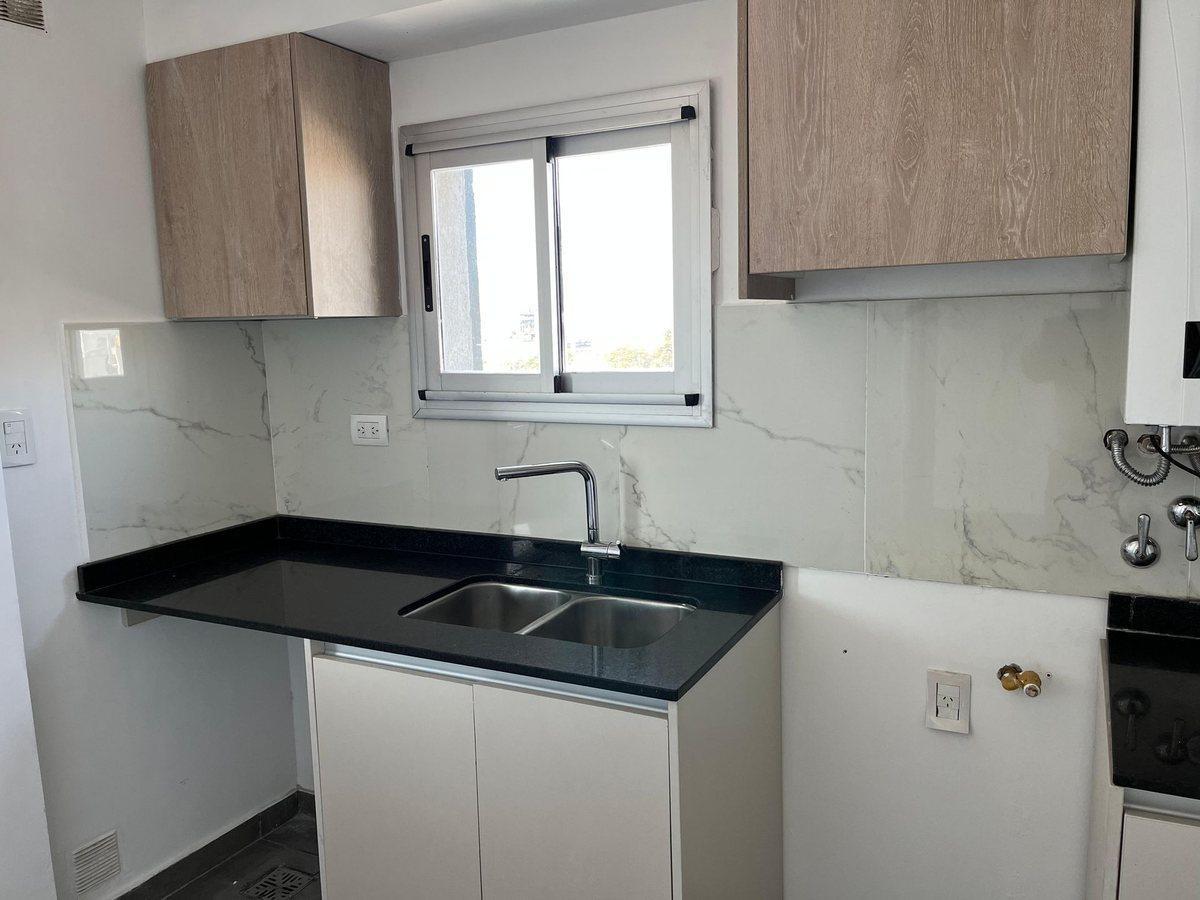 Foto de DEPTO 1 DORMITORIO CON COCHERA PISO 8 VISTA ESTE, imagen 1