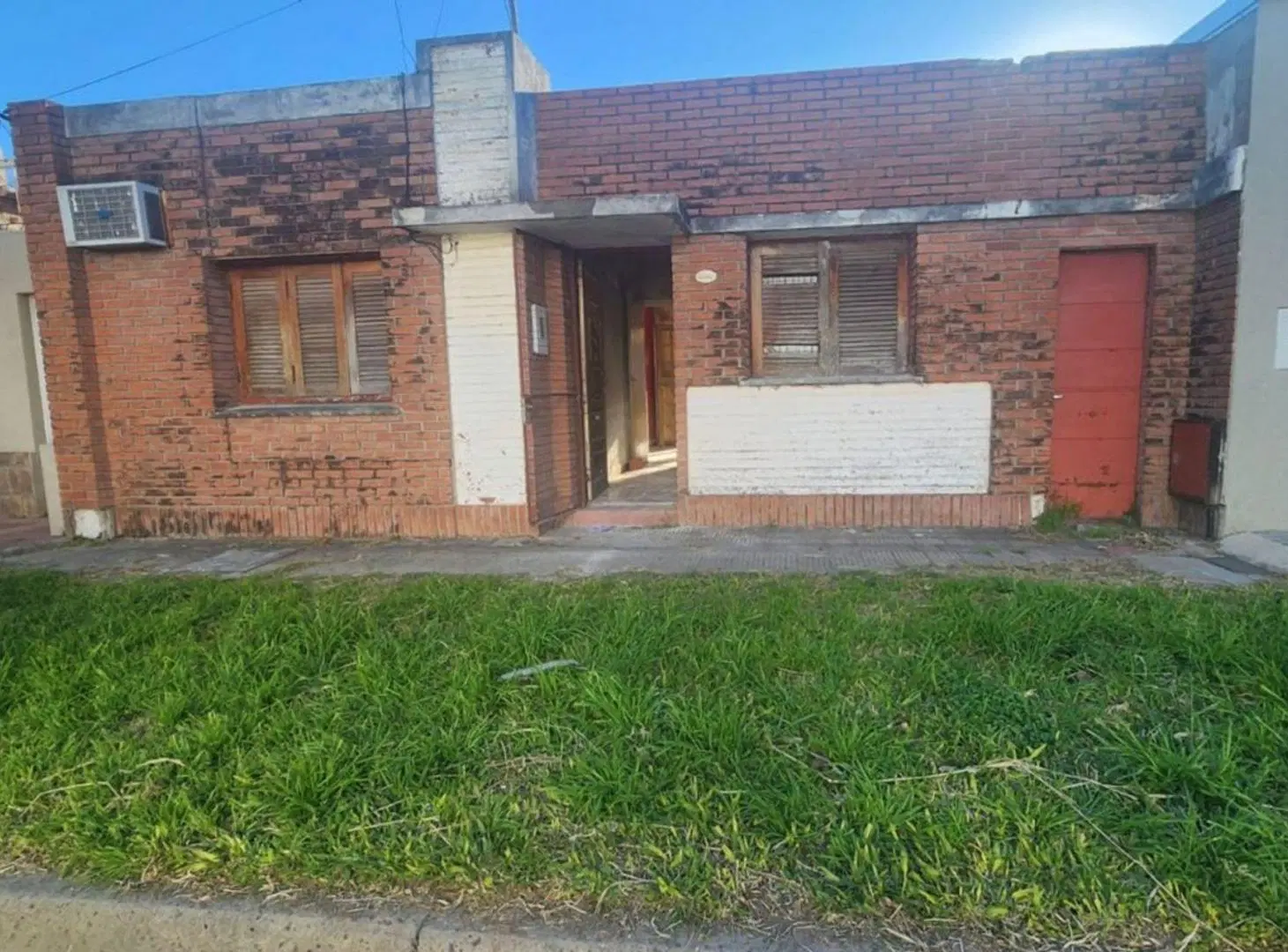 Casa a refaccionar en zona estratégica 2