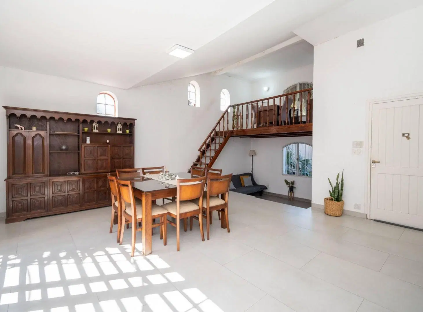 CASA DE 4 DORMITORIOS EN GUADALUPE RESIDENCIAL 5