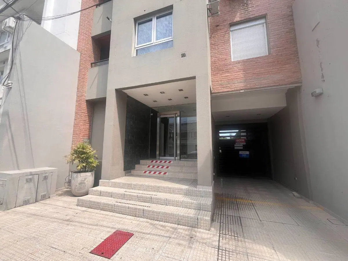 Venta cochera sobre Urquiza 2800 Santa Fe 1