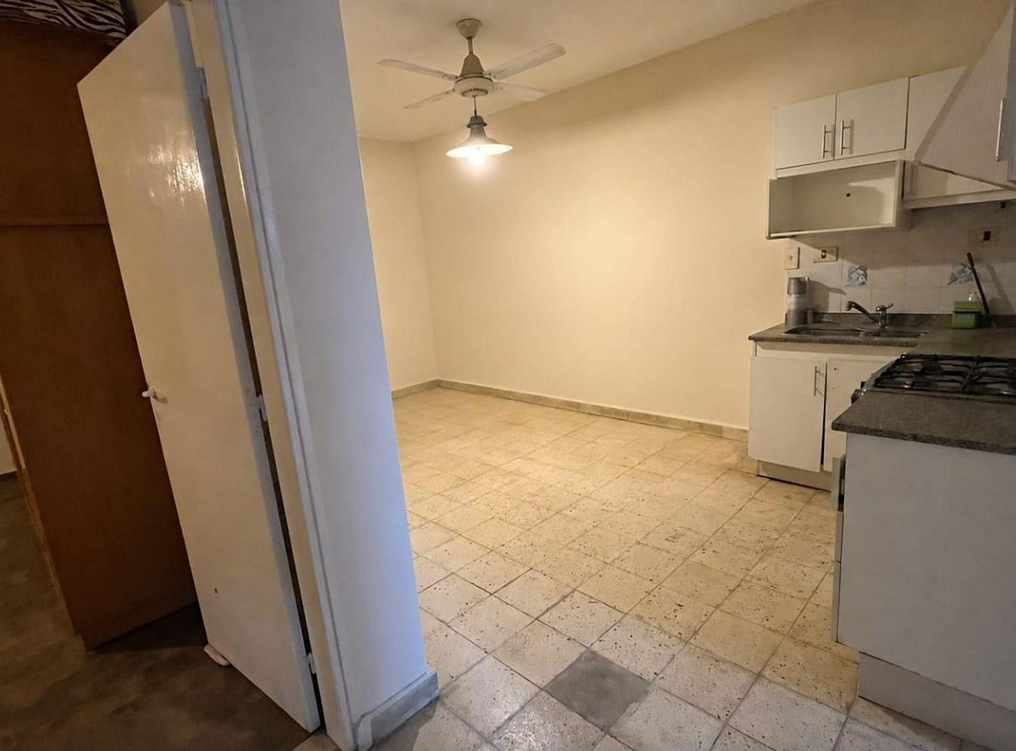 Foto de SE VENDE INTERNO SOBRE PASAJE MARSENGO, imagen 3
