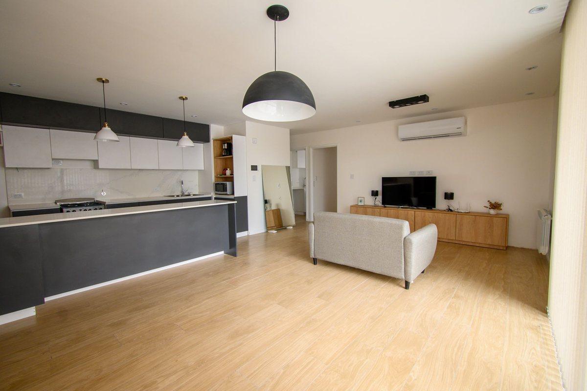 Foto de VENTA - PISO DE 3 DORMITORIOS CON COCHERA, imagen 1