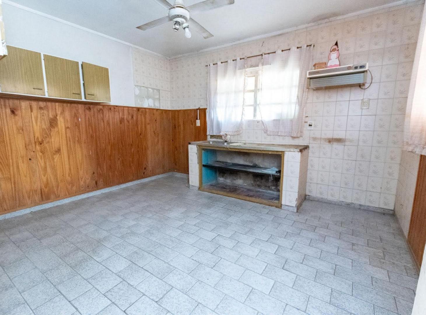 Foto de Oportunidad casa a refaccionar en Barrio Mayoraz, imagen 4