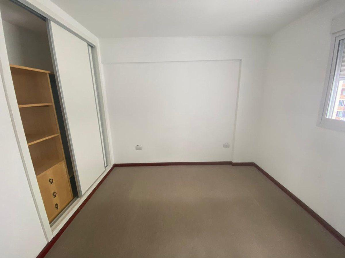 Foto de ALQUILER DPTO 2 DORM Y COCHERA PLENO CENTRO/SUR, imagen 2