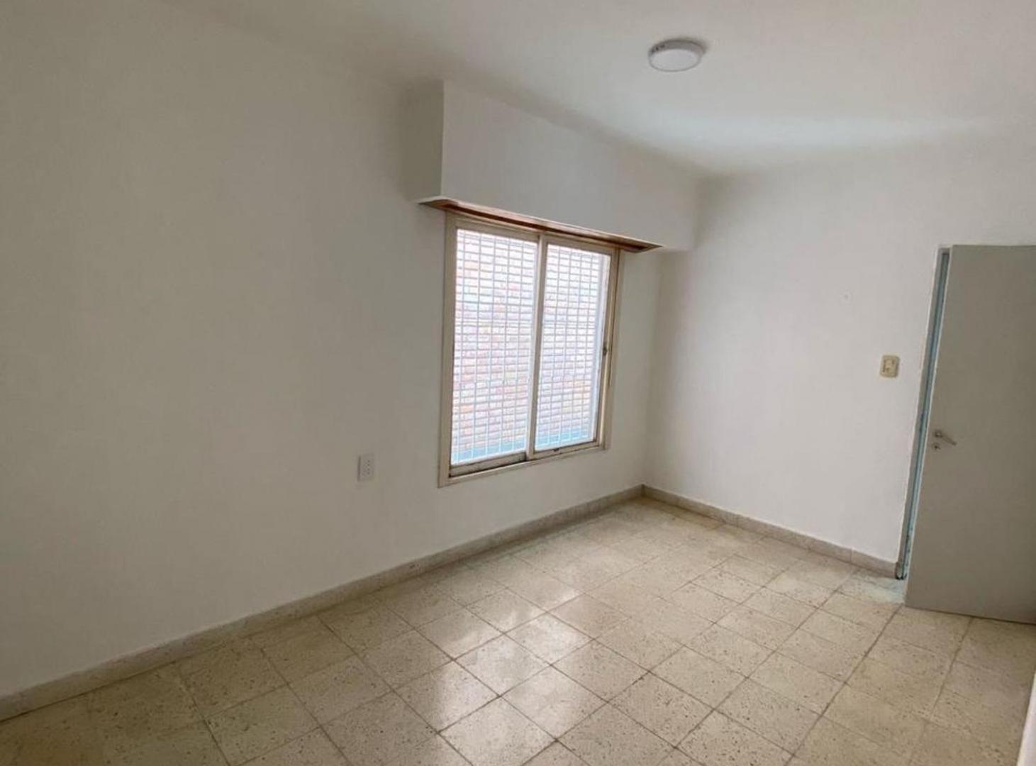 Foto de SE VENDE CASA EN GUADALUPE, 2 DORM + PATIO, imagen 5