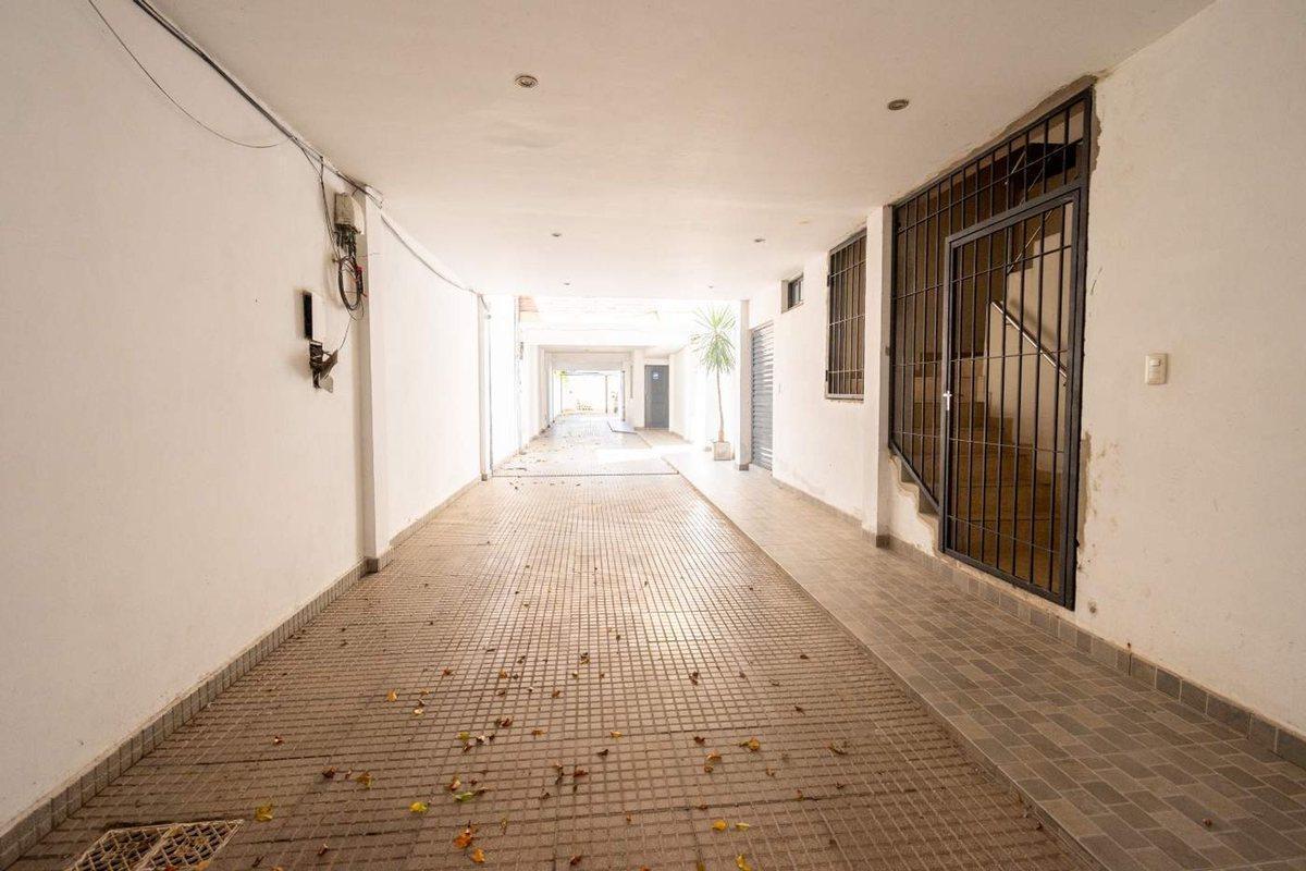 Foto de COCHERA EN VENTA A MTS DE AVENIDA FACUNDO ZUVIRÍA, imagen 1