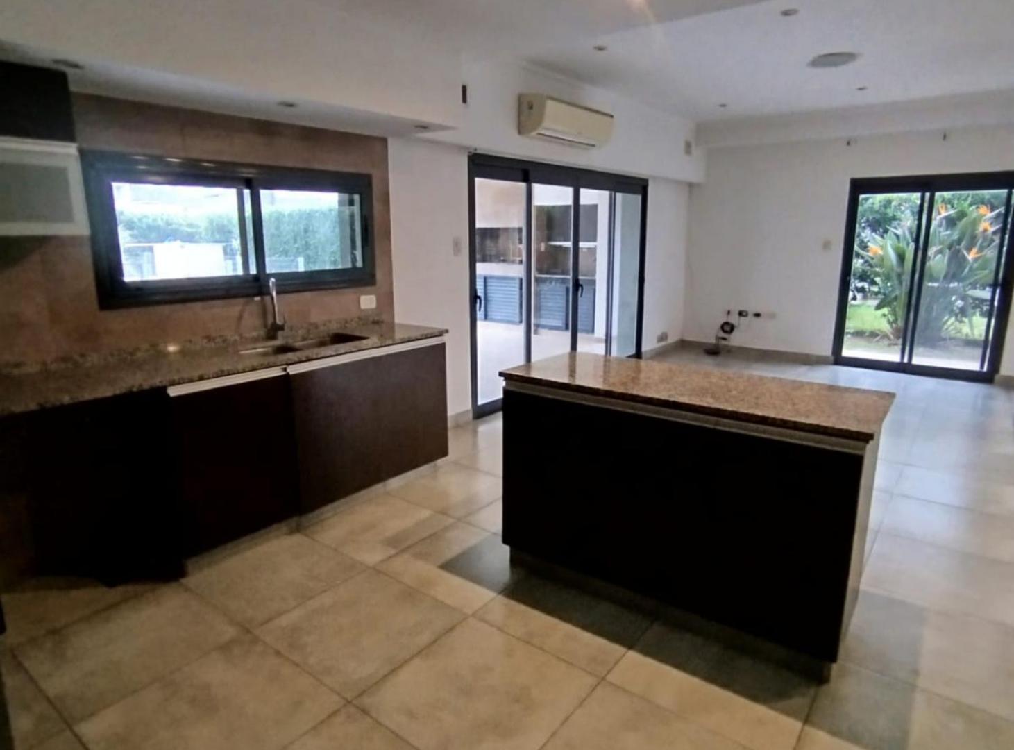 Foto de Casa de Categoría en Altos de la Ribera - Alquiler, imagen 5