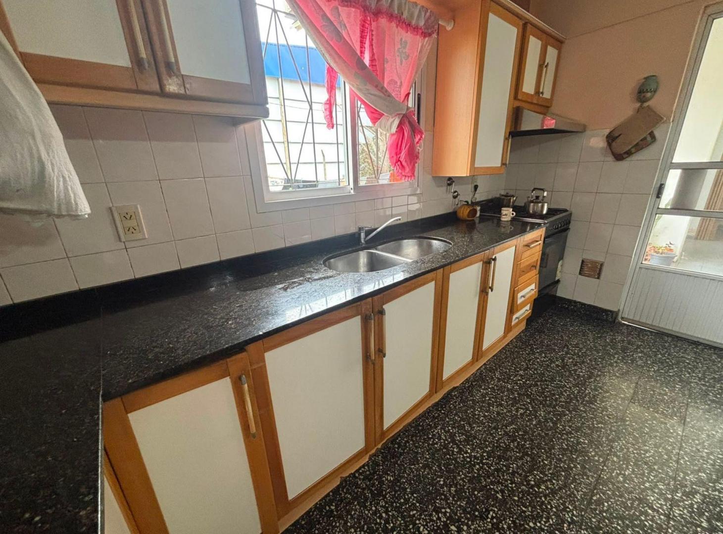 Foto de CASA CON AMPLIO TERRENO EN CORONDA, imagen 3