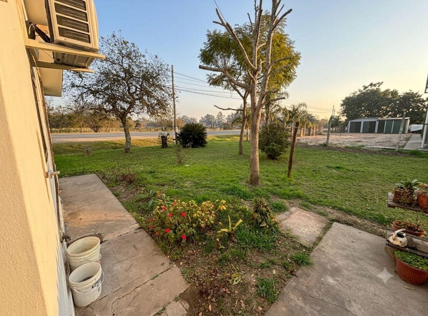 Foto de CASA CON AMPLIO TERRENO EN CORONDA, imagen 1