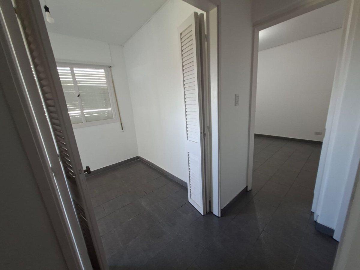 Foto de Dpto renovado amplias dimensiones 2 Dorm., imagen 5