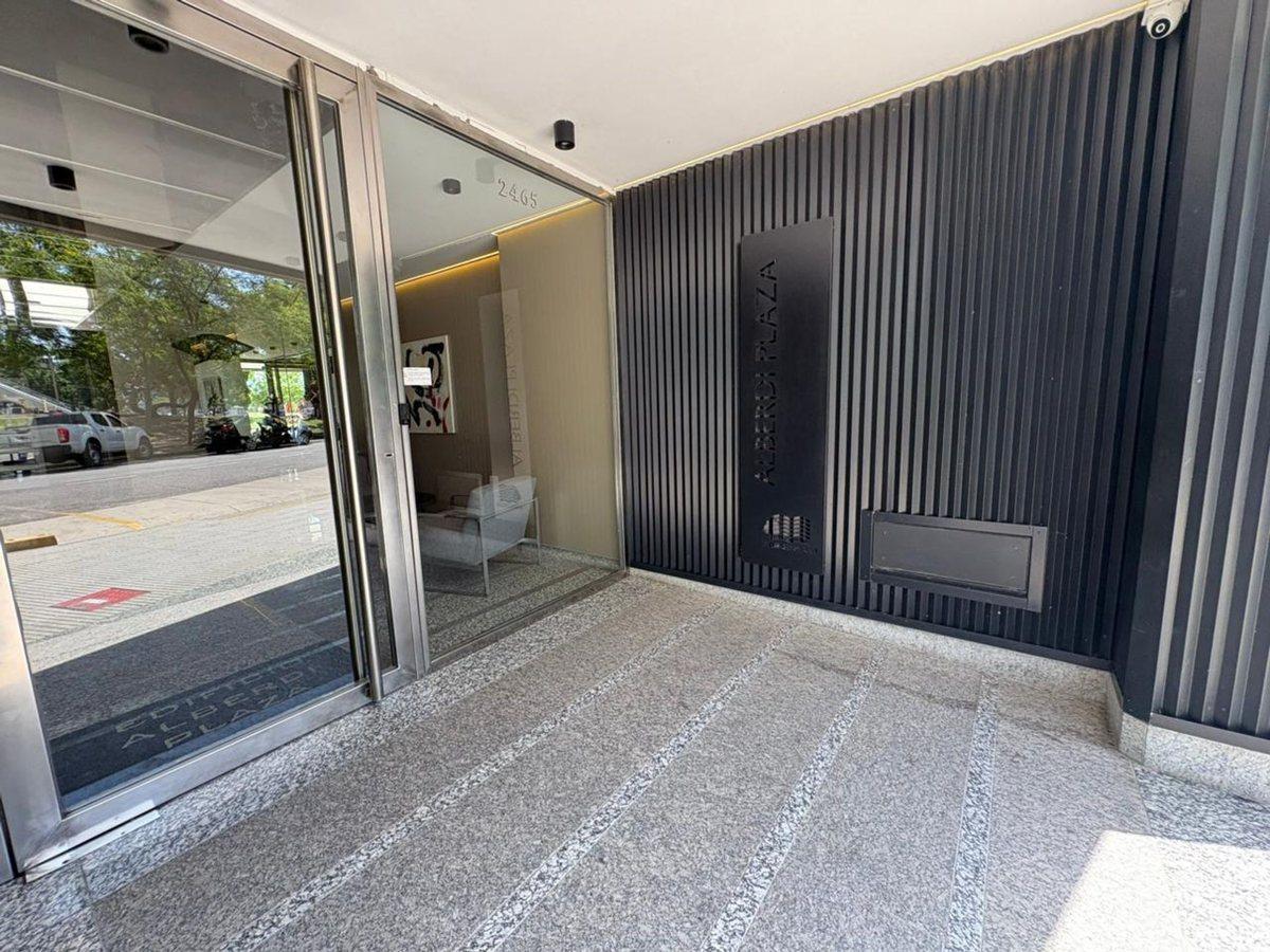 Foto de VENTA COCHERA PLENO CENTRO, imagen 1