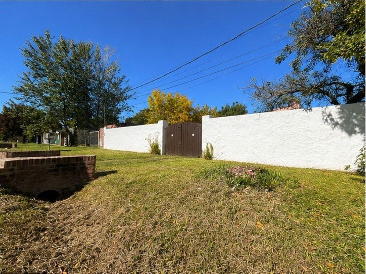 Foto de OPORTUNIDAD - HERMOSA CASA QUINTA EN SAUCE VIEJO, imagen 1