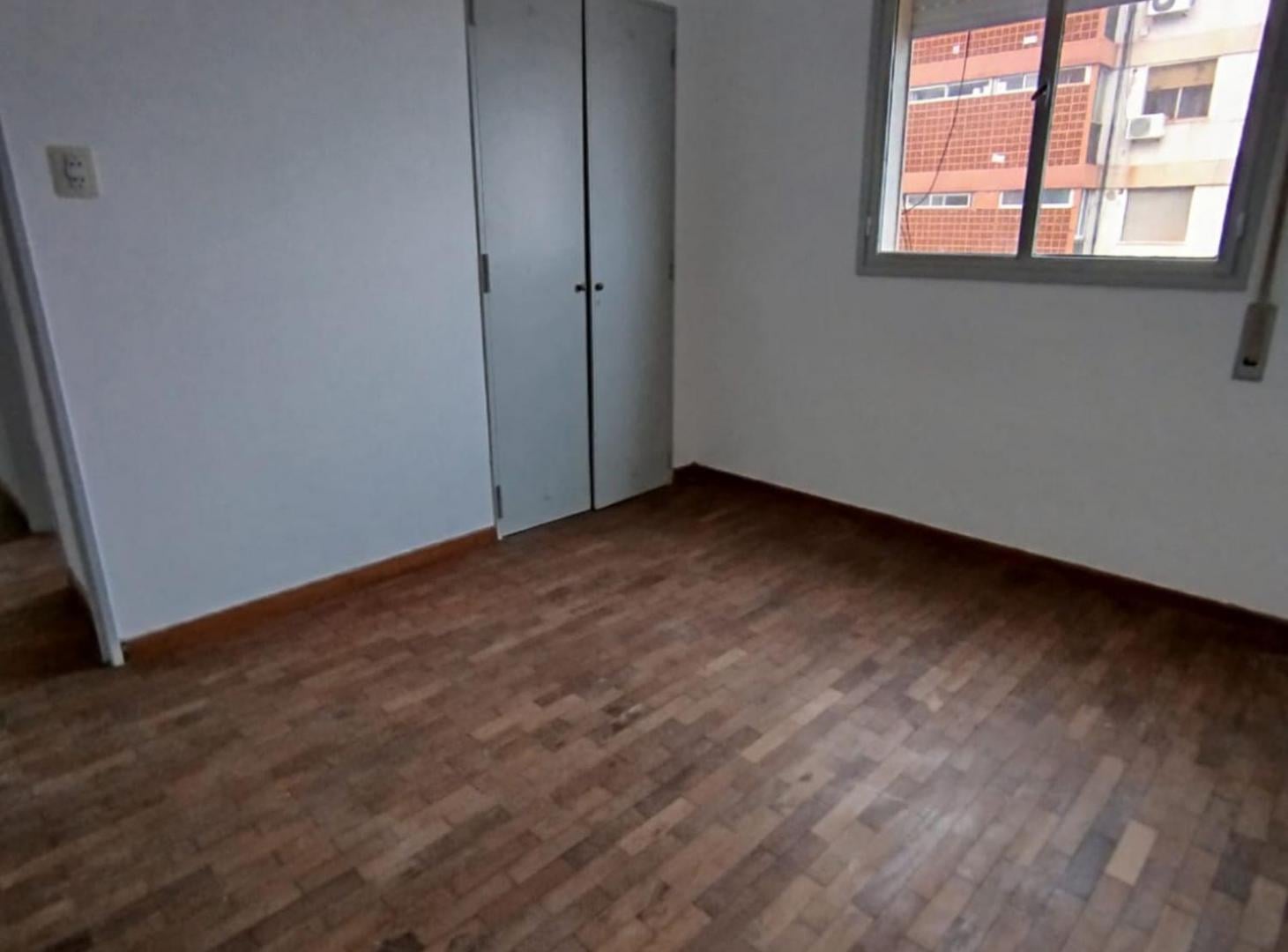 Foto de Dpto renovado amplias dimensiones 3 Dorm., imagen 1