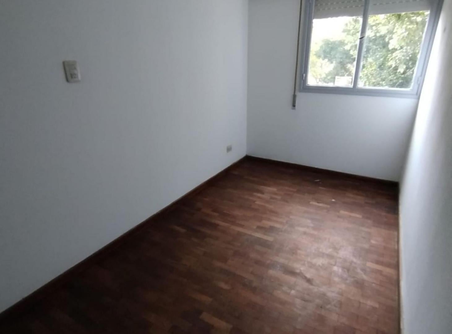 Foto de Dpto renovado amplias dimensiones 3 Dorm., imagen 2