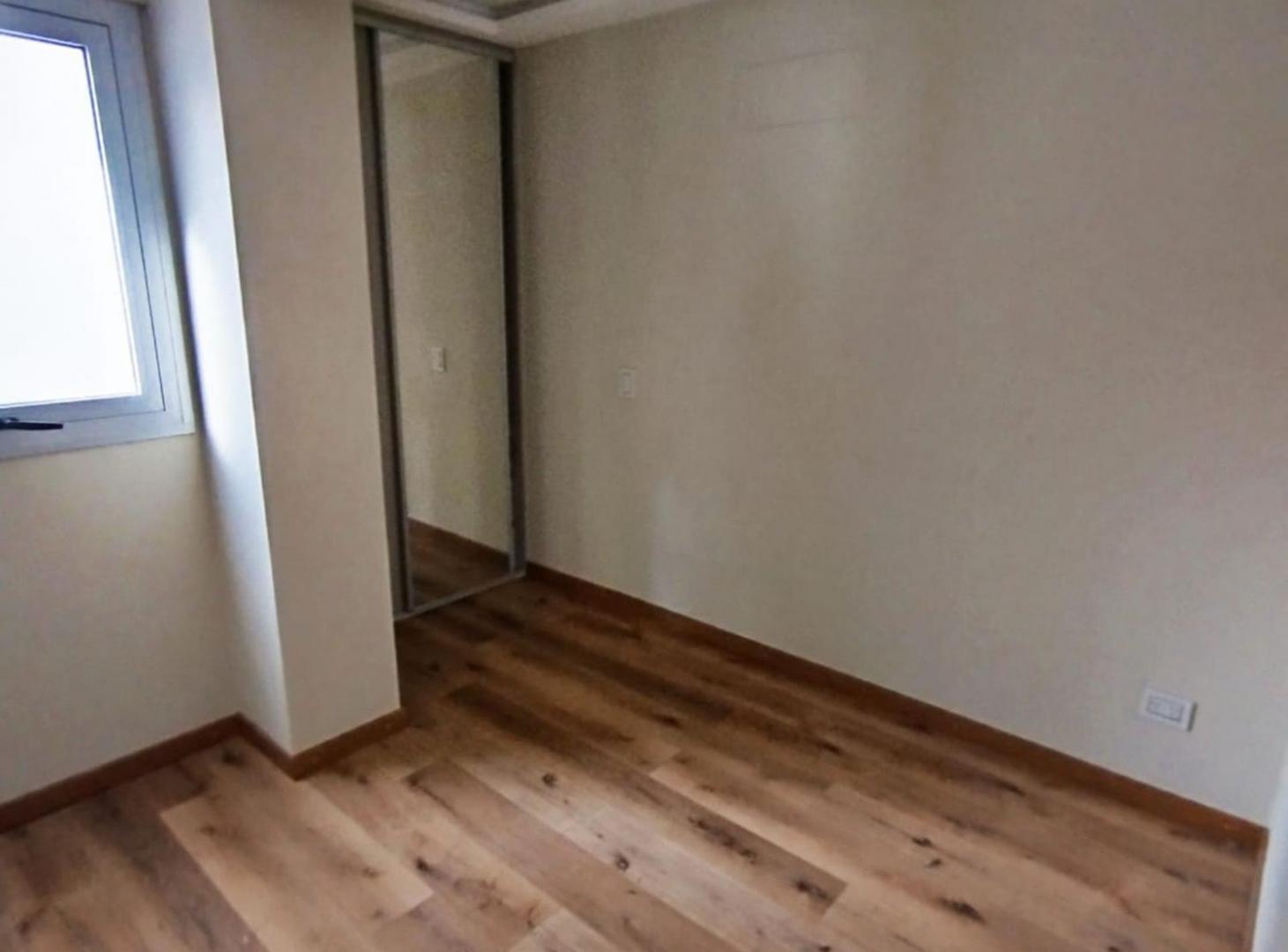 Foto de Dpto 3 dorm. y cochera. Palacio Pellegrini, imagen 1