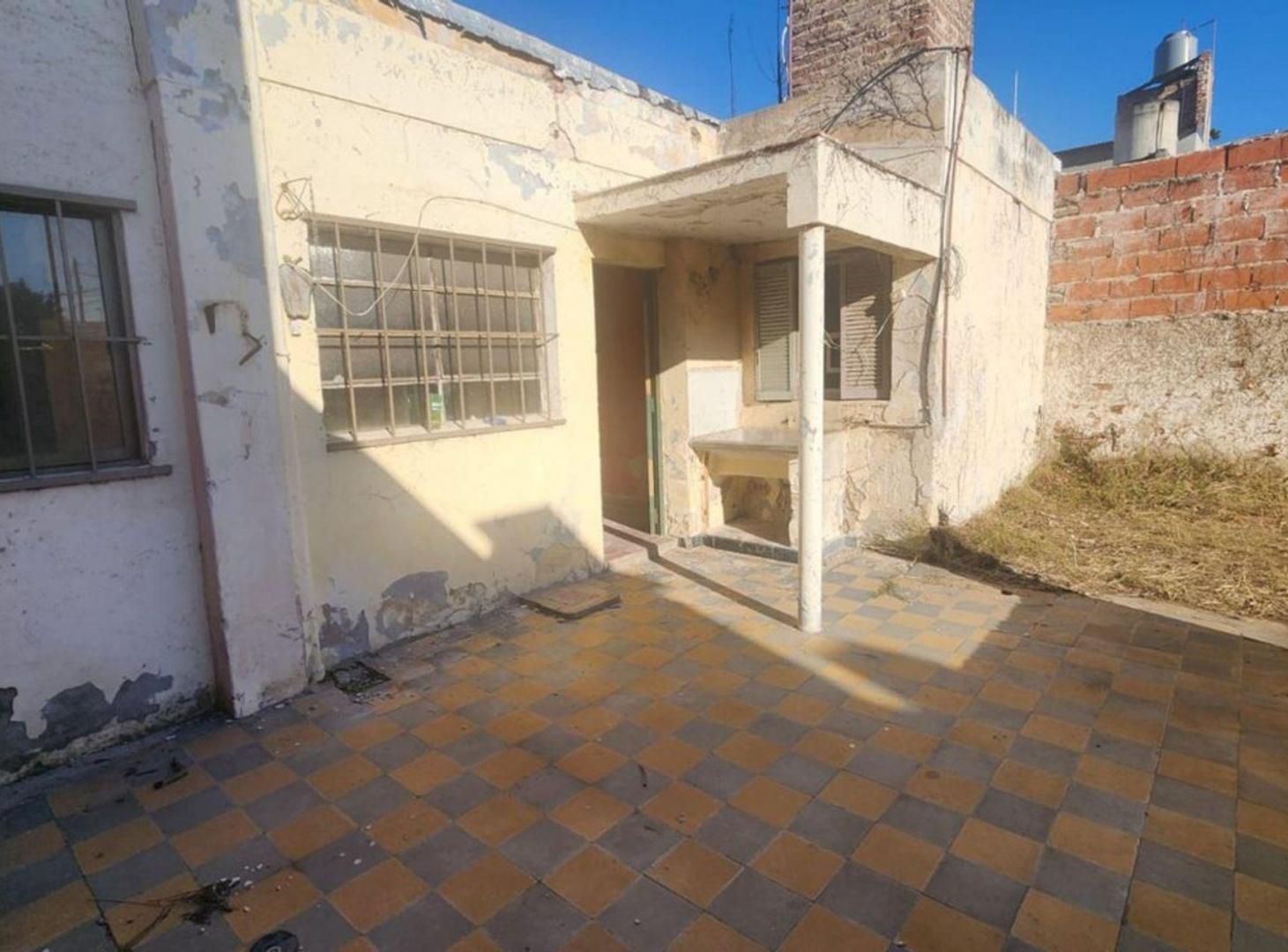 Foto de Casa a refaccionar en zona estratégica, imagen 5