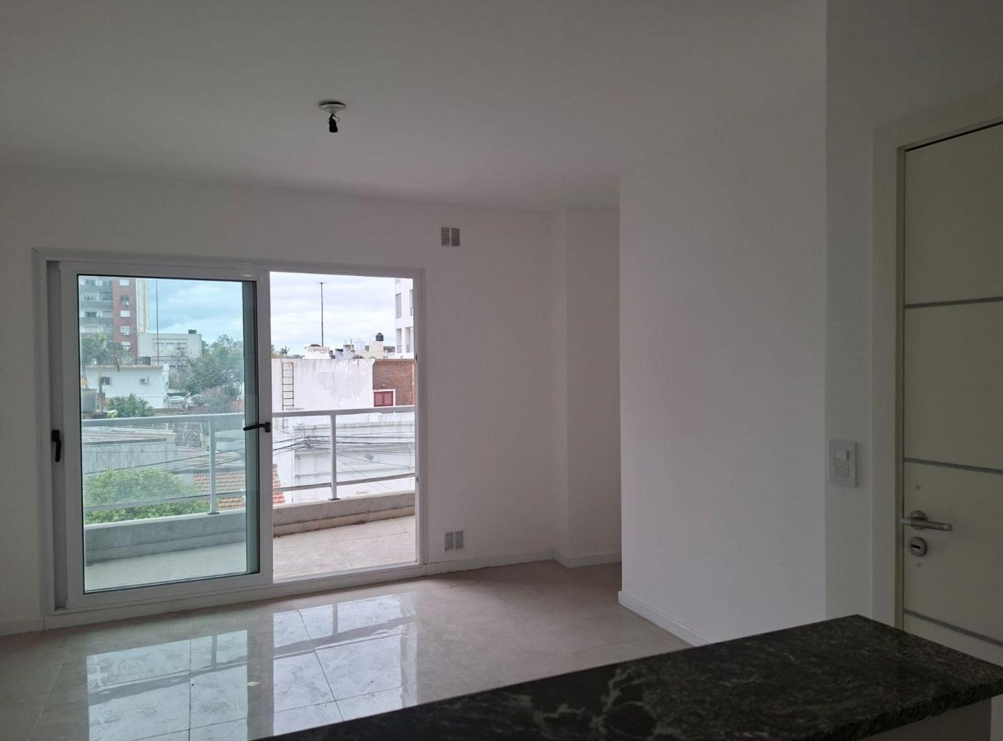 Foto de DPTO. EN ALQUILER - BARRIO CANDIOTI SUR, imagen 5